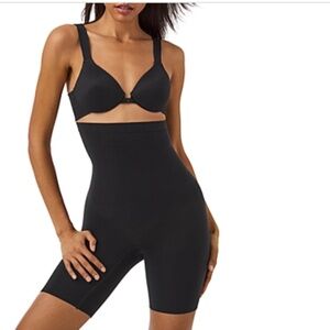 SPANXsculpt Seamless Power High-waisted Short in Black